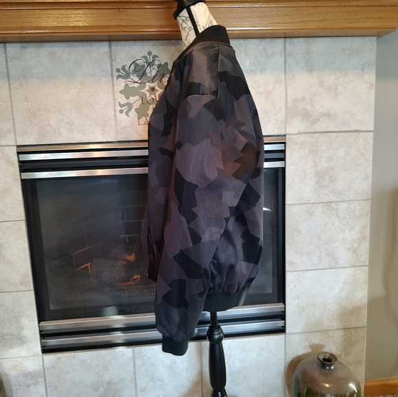 Black/Gray Camo Large CSG Bomber Jacket! - Picture 4 of 10